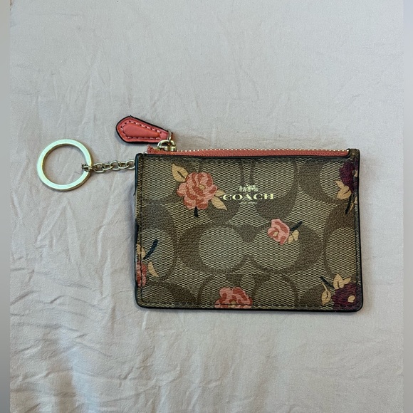 Coach Accessories - 🖤COACH CORAL FLORAL COIN PURSE WITH ID AND CARD SLOTS🖤